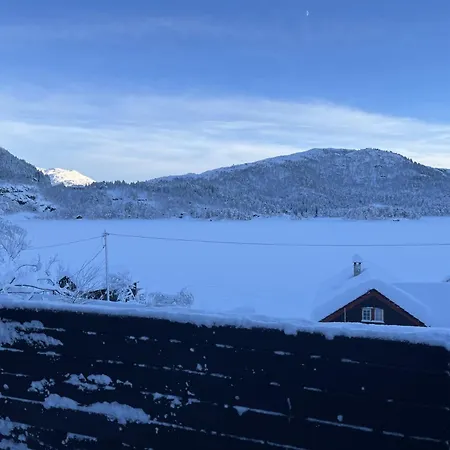 بيت للعطل Cozy With A View Kvamseter
